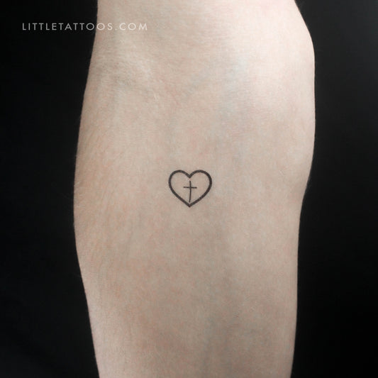 Tatuaje temporal de cruz de línea fina dentro de un corazón (juego de 3)