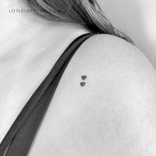 Tatuaje temporal de dos pequeños corazones negros (juego de 3)