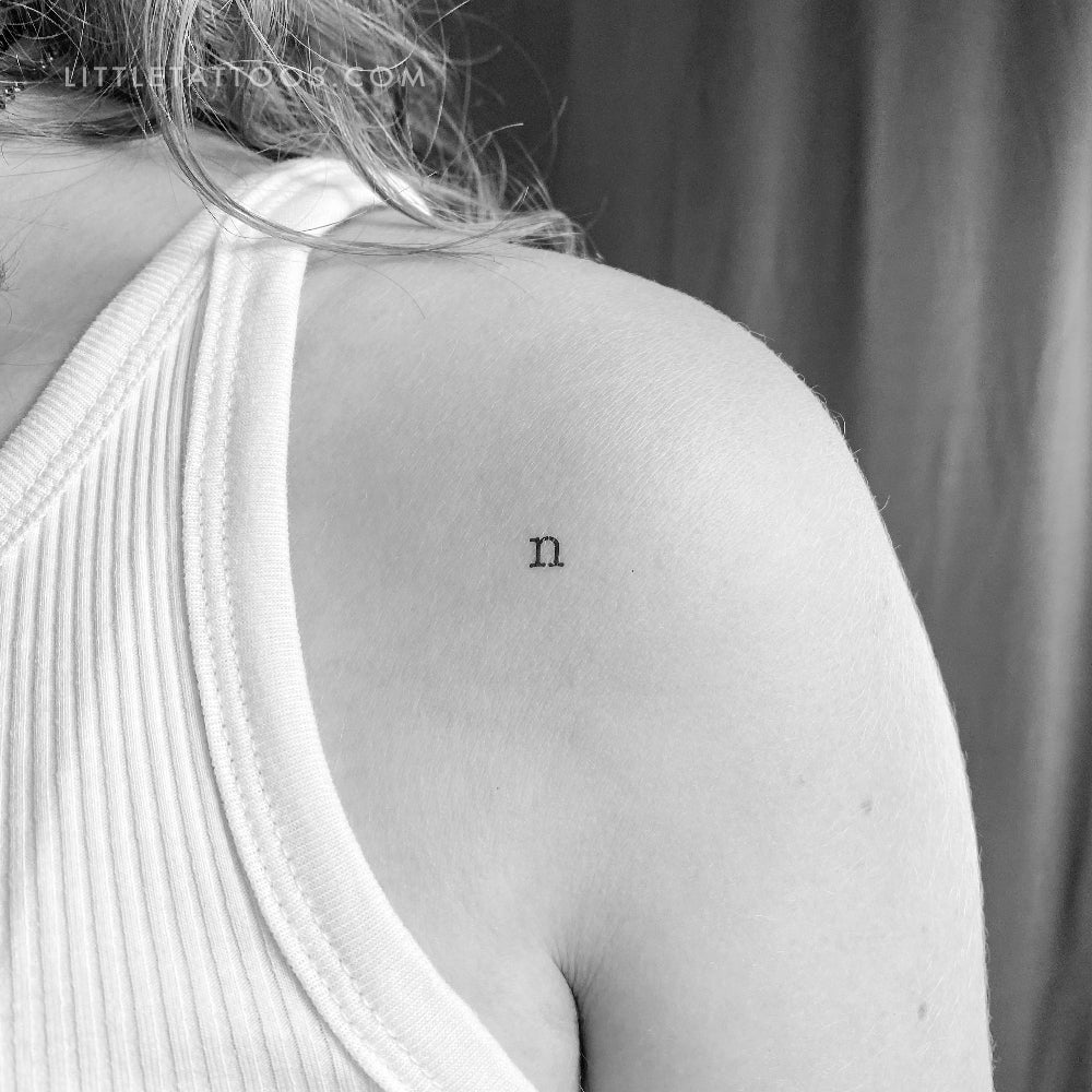 Tatuaje temporal de la letra N minúscula de máquina de escribir (juego de 3)