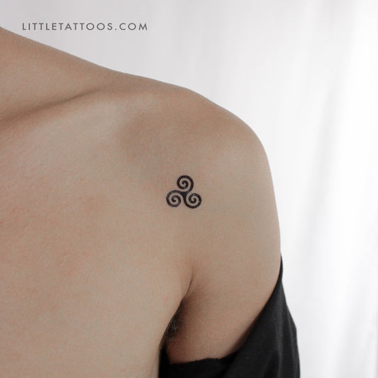 Tatuaje temporal de trisquel (juego de 3)