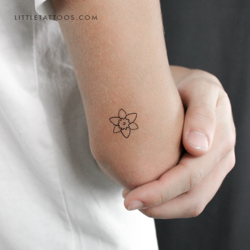 Minimalist Narcissus Flower Temporary Tattoo - Set of 3