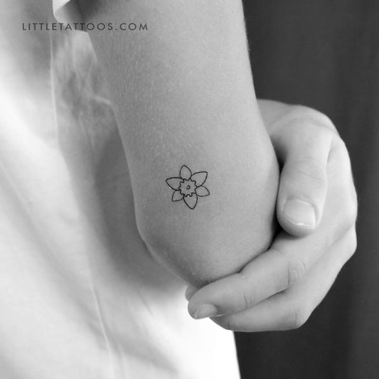Minimalist Narcissus Flower Temporary Tattoo - Set of 3