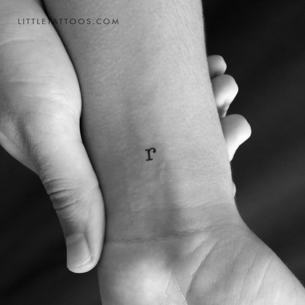 Tatuaje temporal de la letra R minúscula de máquina de escribir (juego de 3)