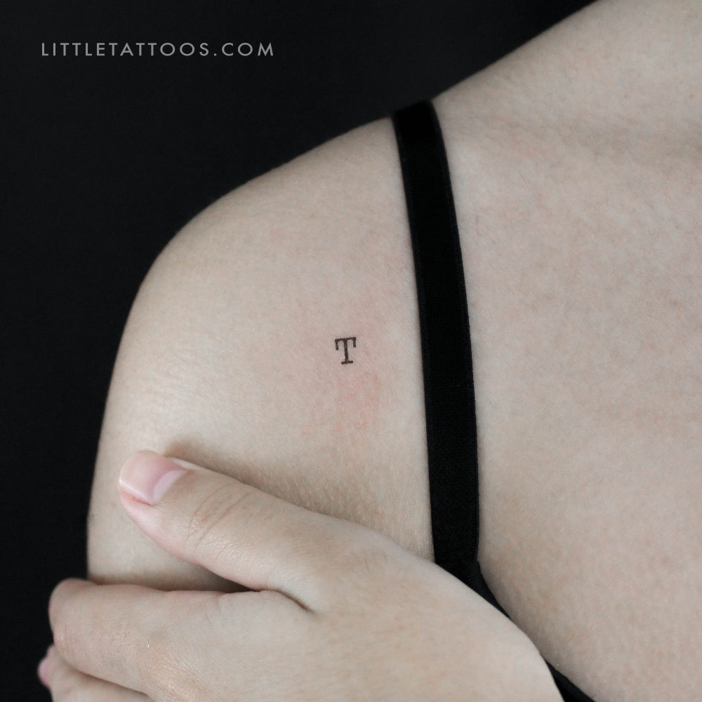 Tatuaje temporal de la letra T mayúscula de máquina de escribir (juego de 3)