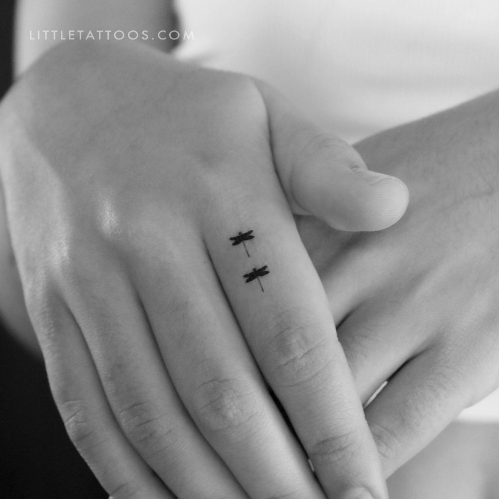 Tatuaje temporal de dos libélulas (juego de 3)
