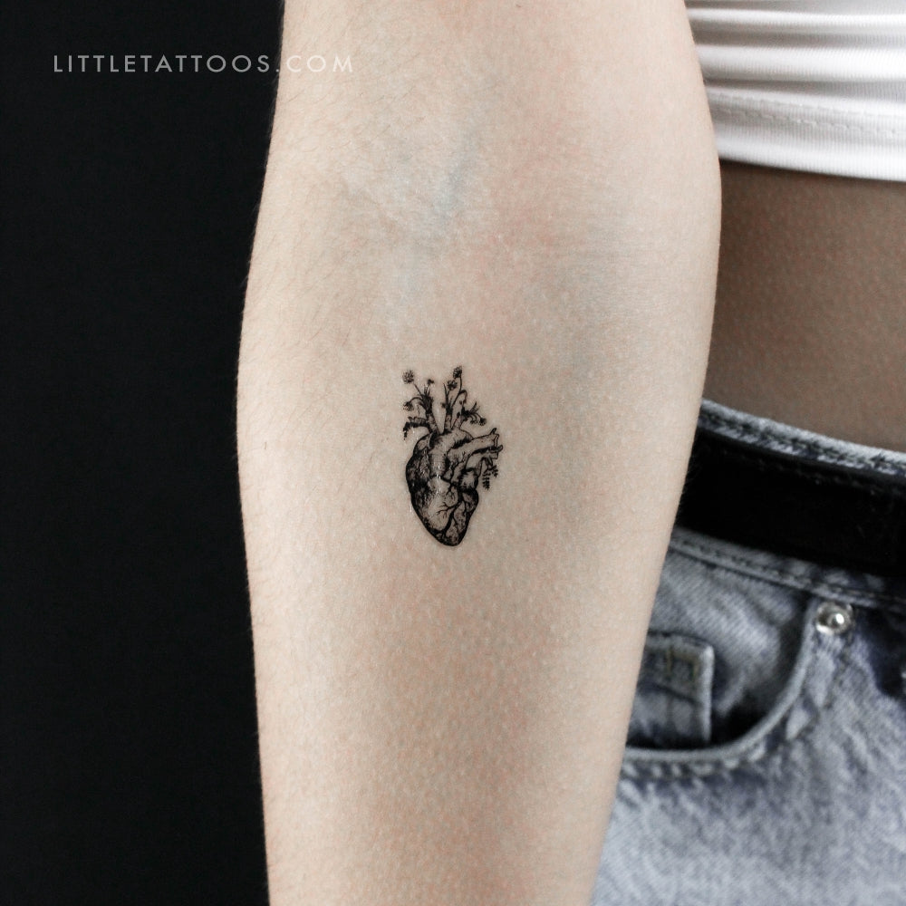 Tatuaje temporal de corazón anatómico floral (juego de 3)