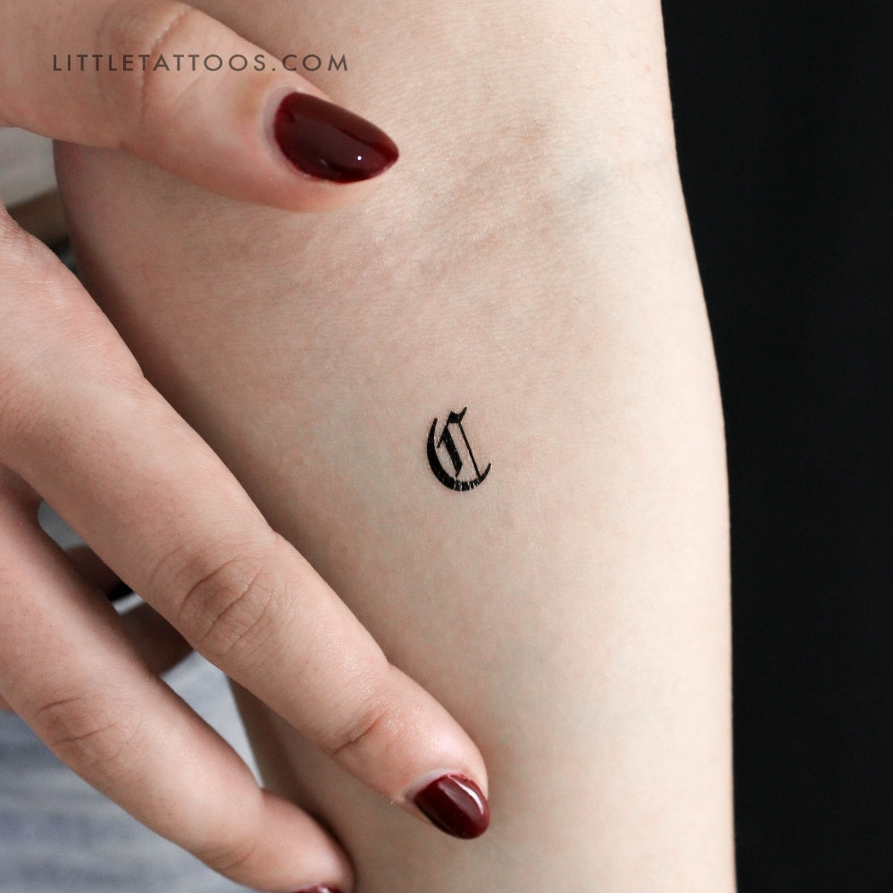 Tatuaje temporal de la letra C gótica - Juego de 3