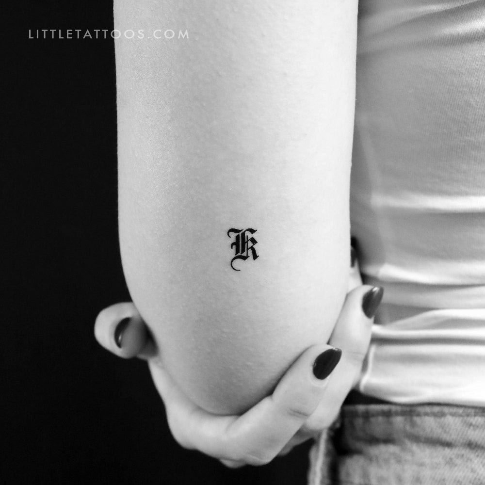 Tatuaje temporal de la letra K gótica - Juego de 3