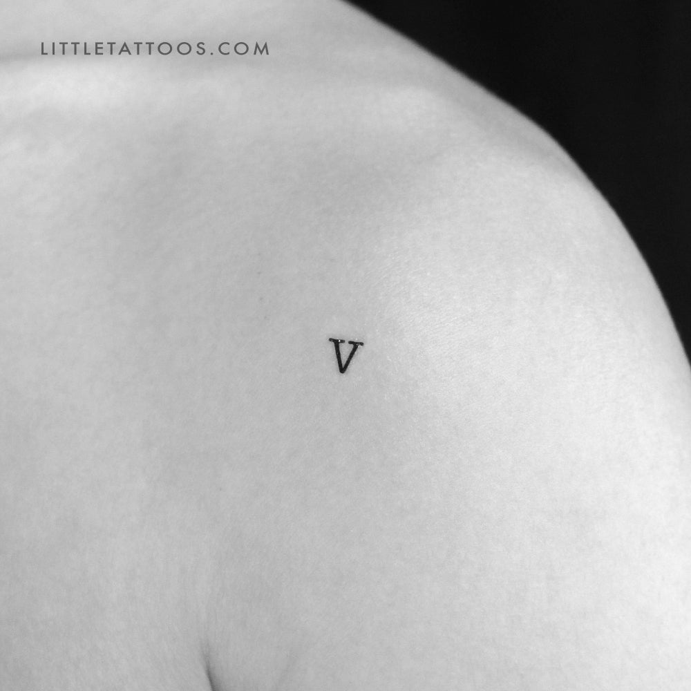 Tatuaje temporal de letra V mayúscula para máquina de escribir (juego de 3)