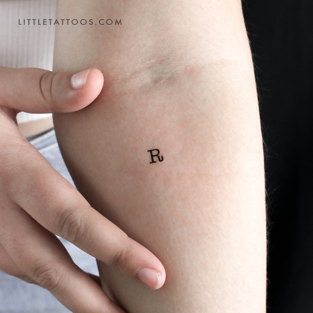 Tatuaje temporal de la letra R mayúscula de máquina de escribir (juego de 3)