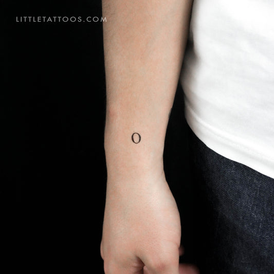 Tatuaje temporal de la letra O mayúscula con serifa - Juego de 3