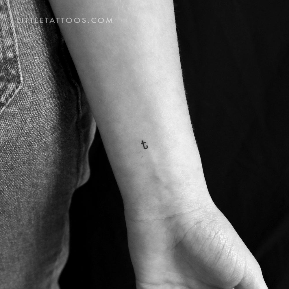 Tatuaje temporal de la letra T minúscula de máquina de escribir (juego de 3)