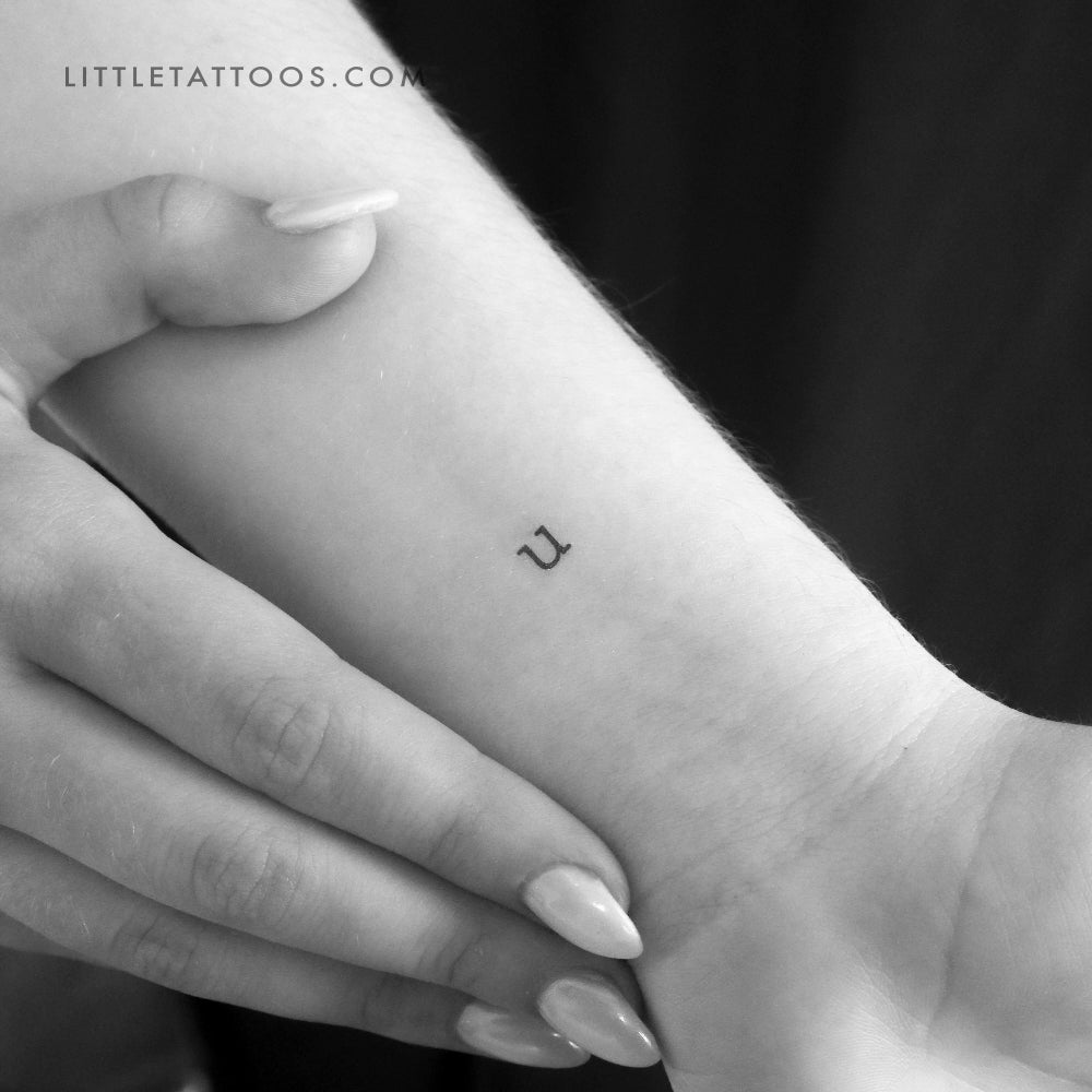 Tatuaje temporal de la letra U minúscula de máquina de escribir (juego de 3)