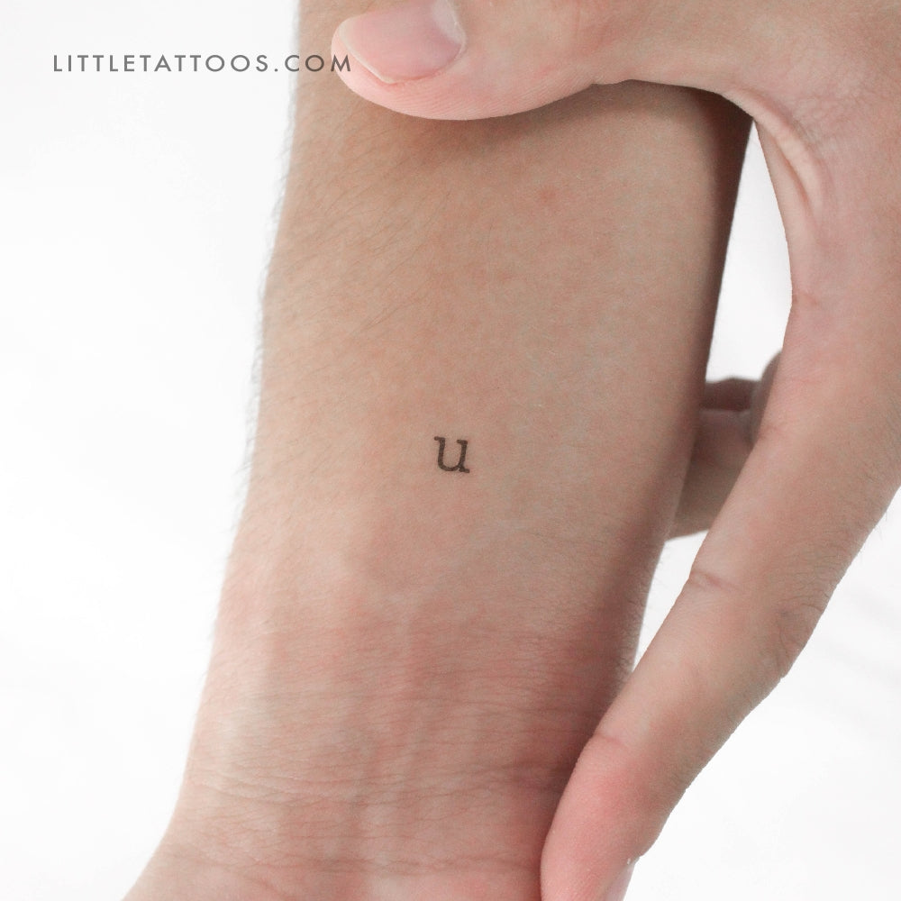 Tatuaje temporal de la letra U minúscula de máquina de escribir (juego de 3)