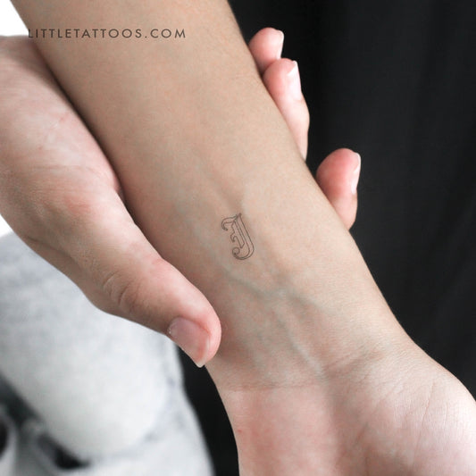 Tatuaje temporal con la letra J en inglés antiguo (juego de 3)