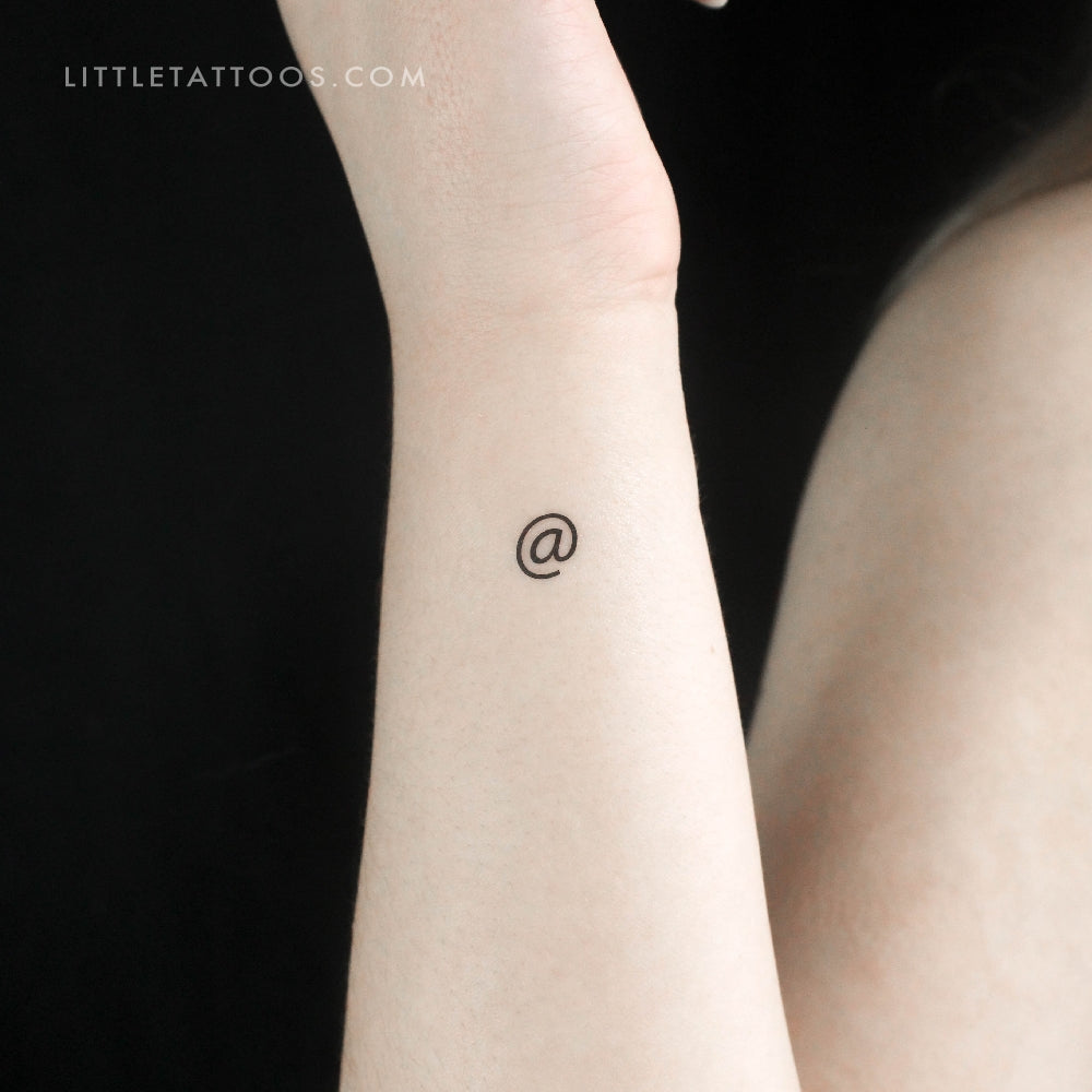 Tatuaje temporal con el símbolo @ - Juego de 3