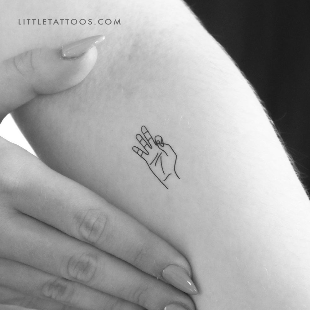 Tatuaje temporal de lenguaje de señas F - Juego de 3