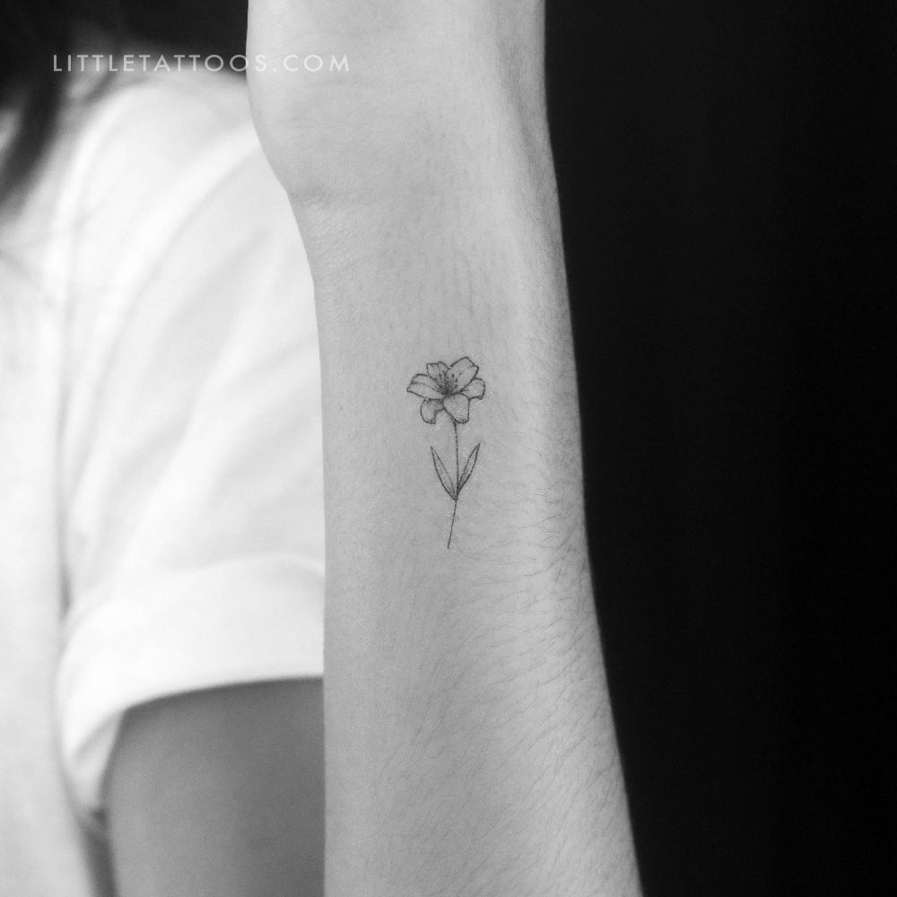 Lily Temporary Tattoo - Set of 3