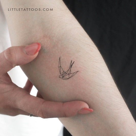 Tatuaje temporal de golondrina de baja poligonización (juego de 3)