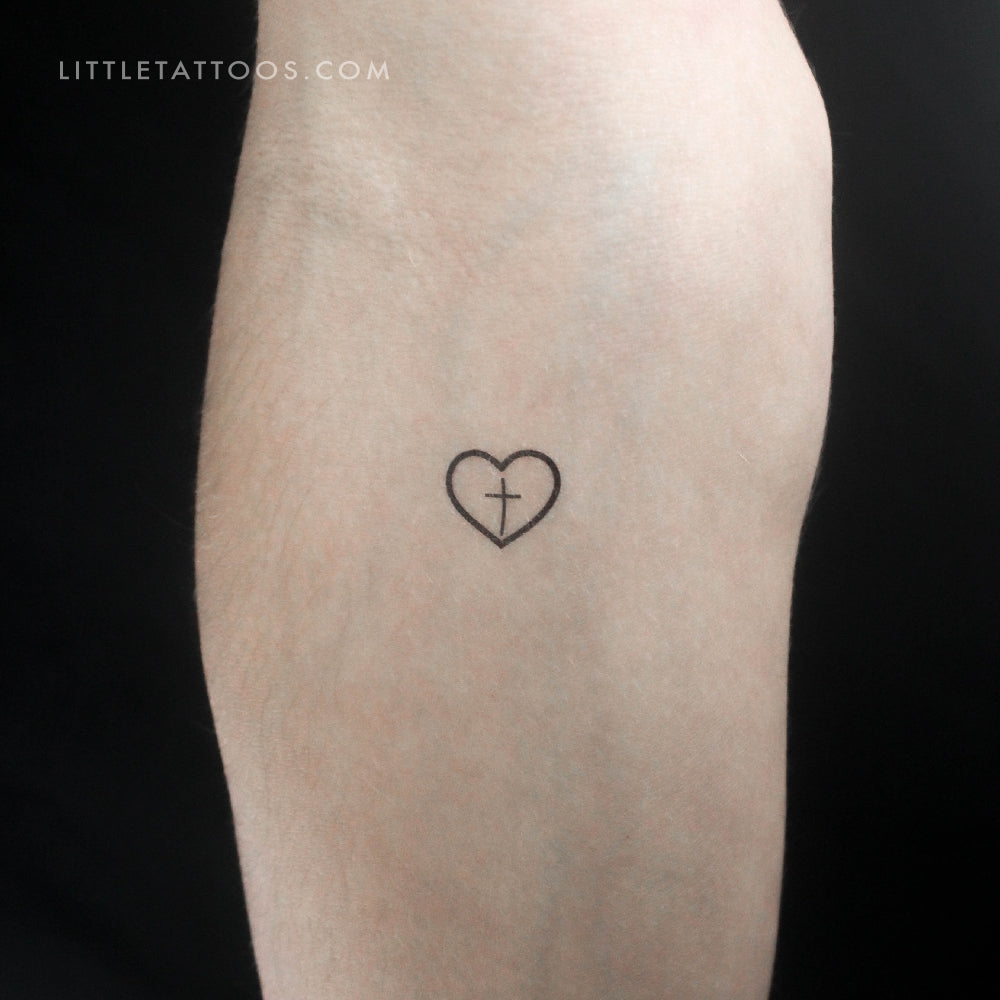 Tatuaje temporal de cruz de línea fina dentro de un corazón (juego de 3)