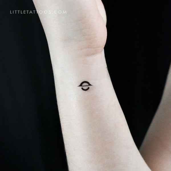 Minimalist Black Hole Temporary Tattoo - Set of 3