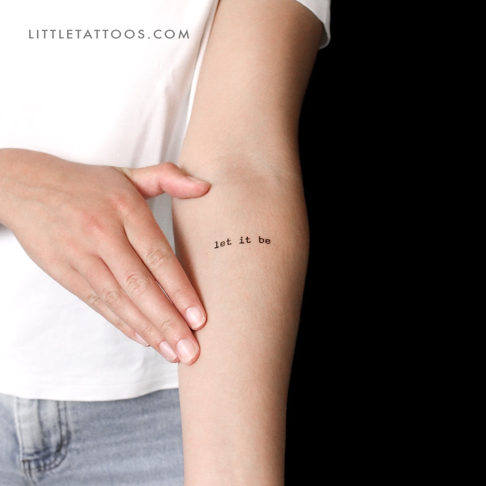 Tatuaje temporal "Let It Be" (fuente de máquina de escribir) - Juego de 3