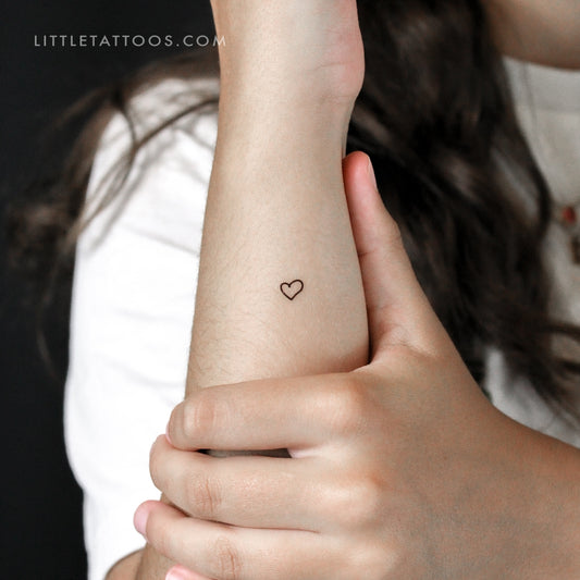 Tatuaje temporal de corazón pequeño dibujado a mano (juego de 3)