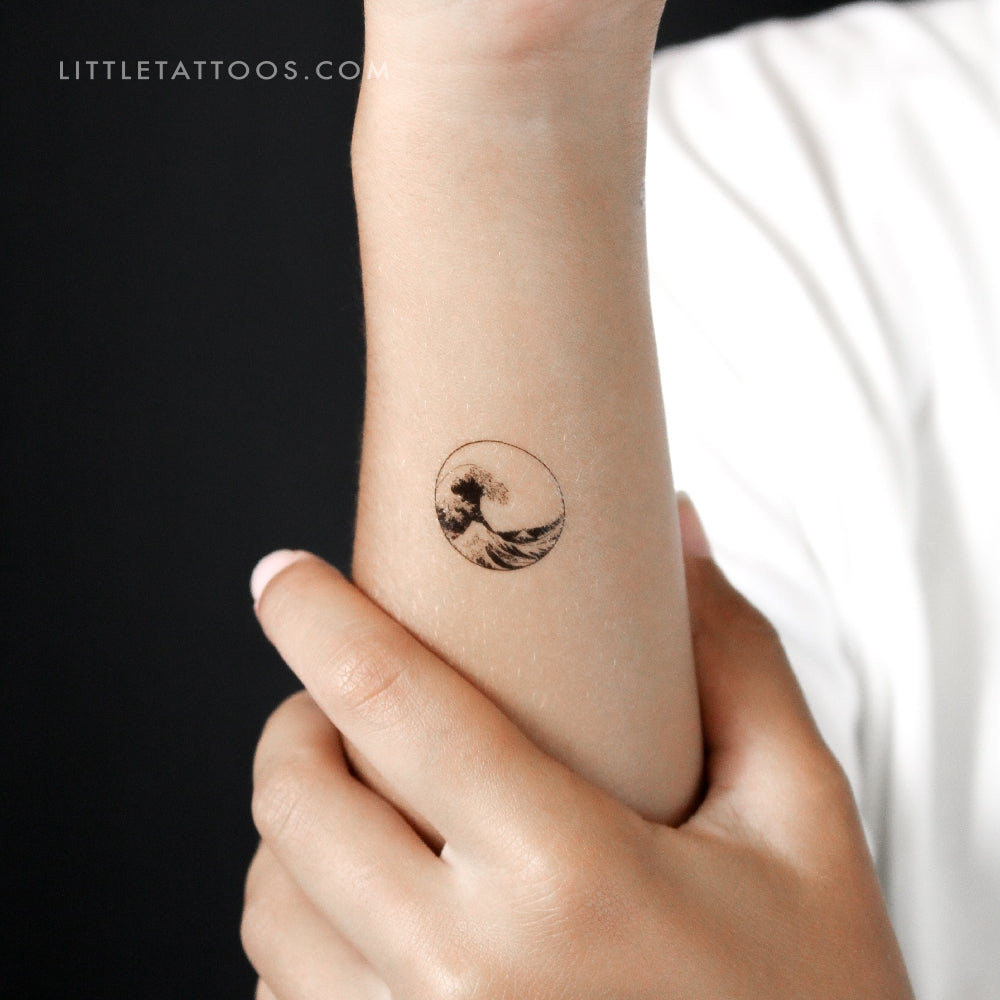 Minimalist The Great Wave off Kanagawa Circle Temporary Tattoo - Set of 3