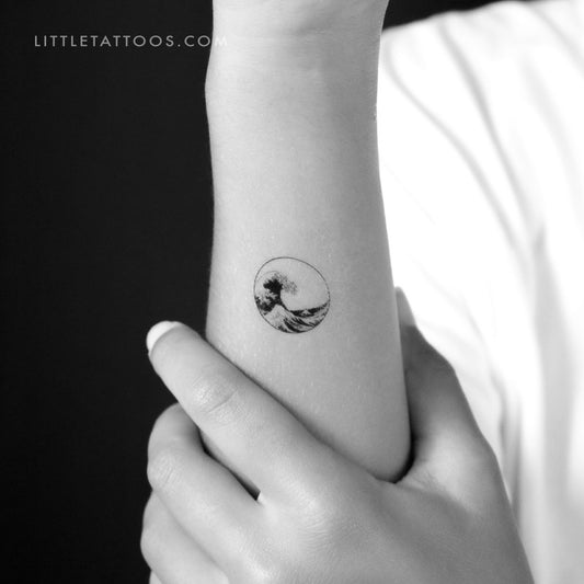 Minimalist The Great Wave off Kanagawa Circle Temporary Tattoo - Set of 3
