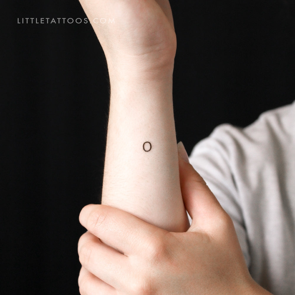 Tatuaje temporal de la letra O mayúscula de máquina de escribir (juego de 3)
