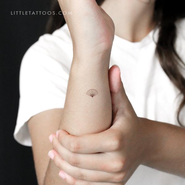 Minimalist Hand Fan Temporary Tattoo - Set of 3