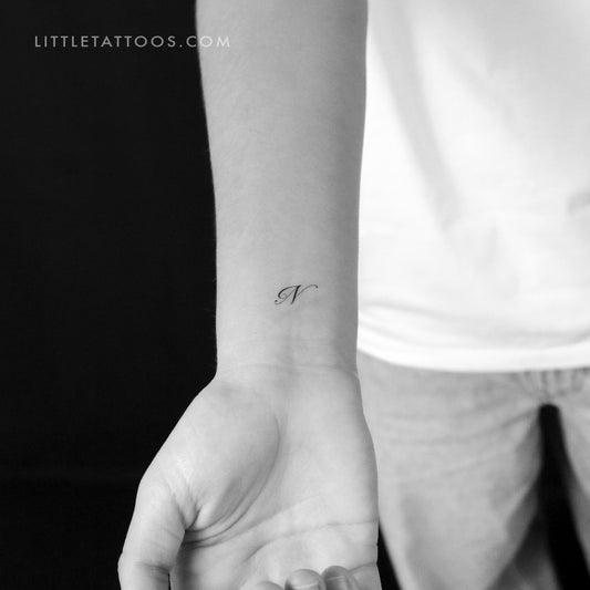 Tatuaje temporal con letra N cursiva (juego de 3)