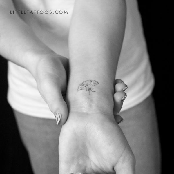 Small Hand Fan Temporary Tattoo By Stefano Mazza - Set of 3