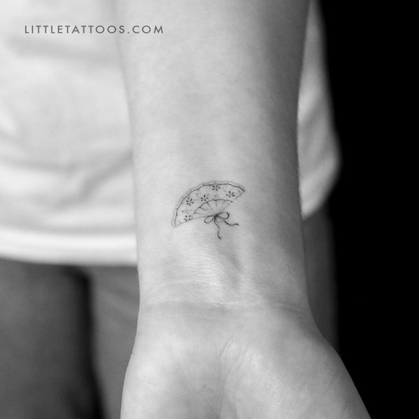 Small Hand Fan Temporary Tattoo By Stefano Mazza - Set of 3