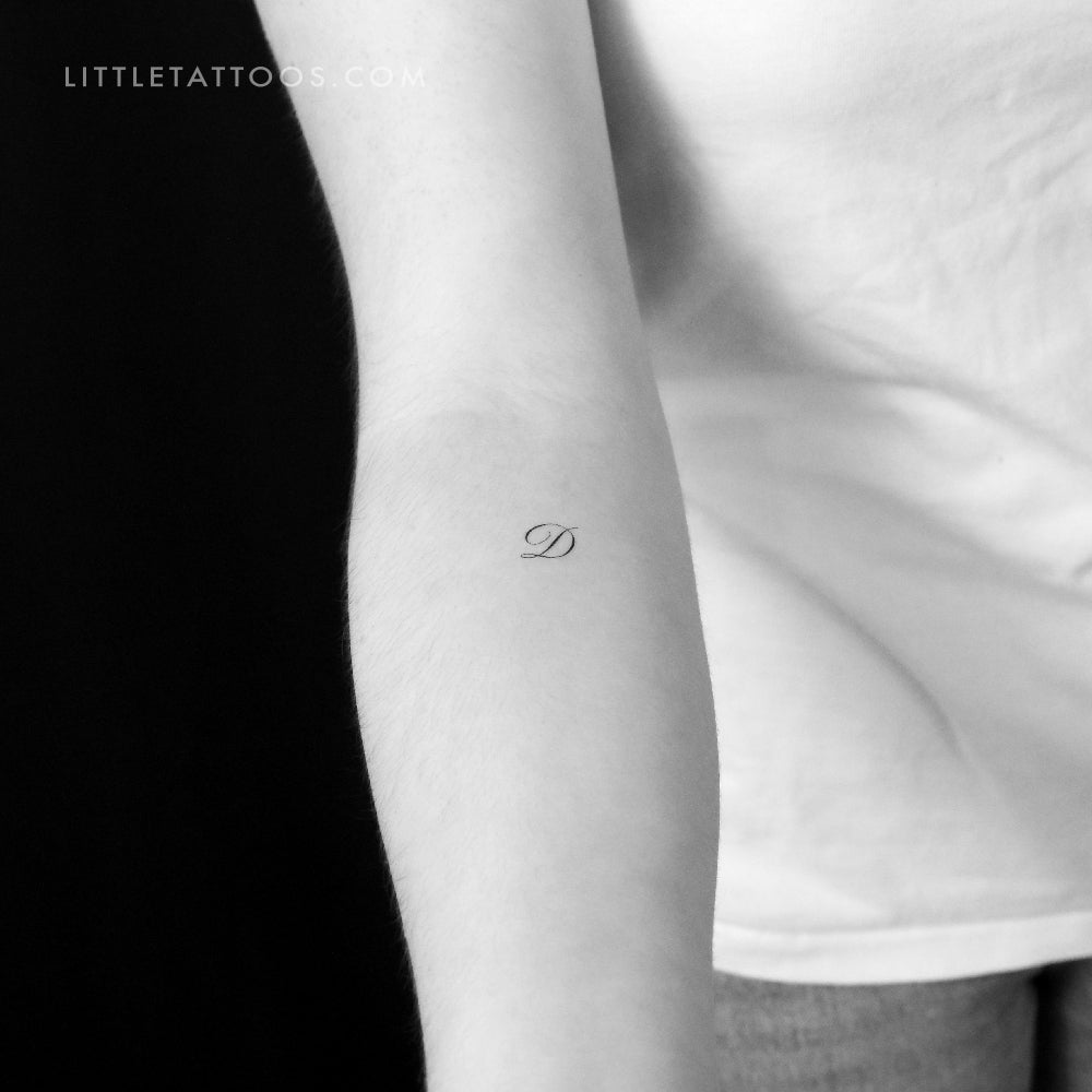 Tatuaje temporal con la letra D (juego de 3)