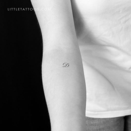 Tatuaje temporal con la letra D (juego de 3)