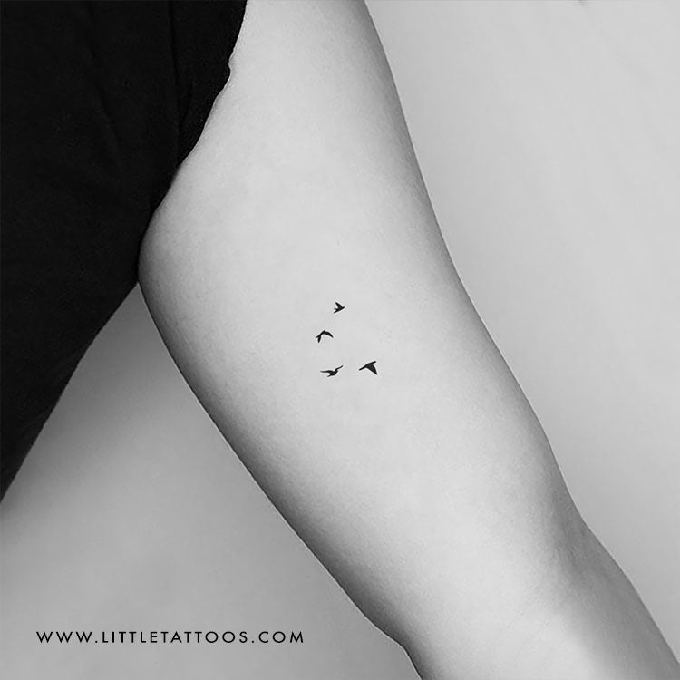 Tatuaje temporal de pájaros voladores pequeños - Juego de 3