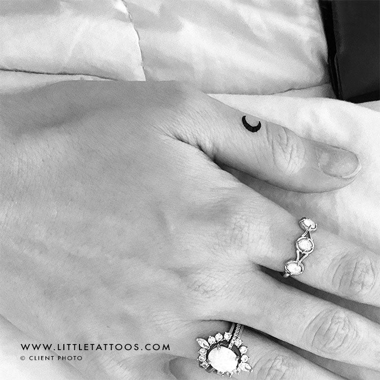 Small Black Crescent Moon Temporary Tattoo - Set of 3