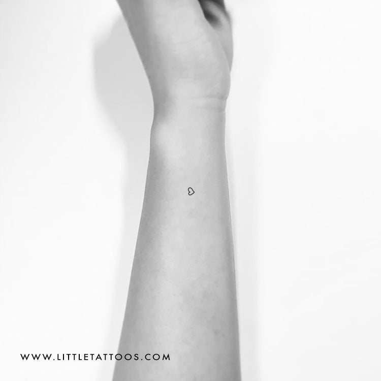 Tatuaje temporal de corazón pequeño dibujado a mano (juego de 3)