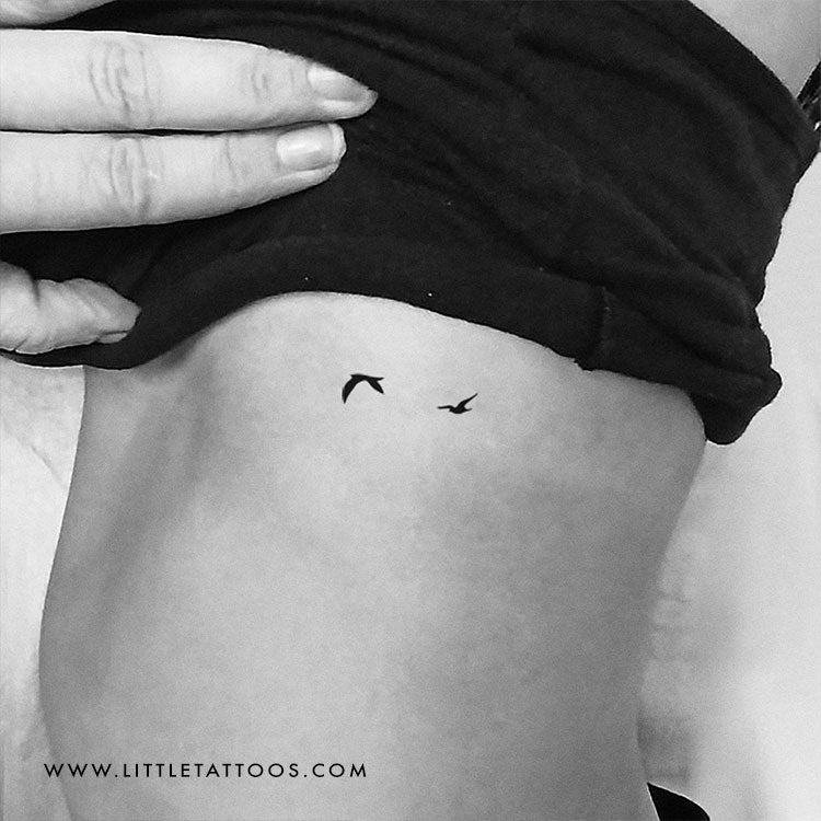 Tatuaje temporal de dos pájaros volando - Juego de 3